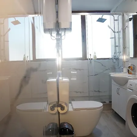 Tirana City Apartments * Тирана